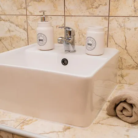 Magdalene's Premium Apartment *