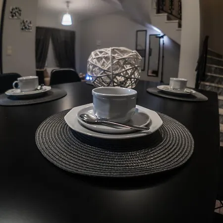 Magdalene's Premium Apartment *